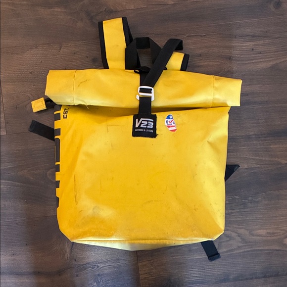 Yellow Men's Backpack - Picture 8 of 8